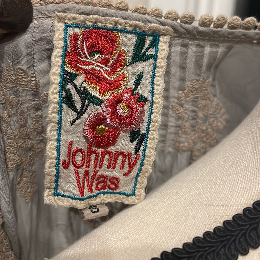 JOHNNY WAS TUNIC  Small | minor damage on sleeve | PRELOVED ~ Dusty Blue - Picture 10 of 10